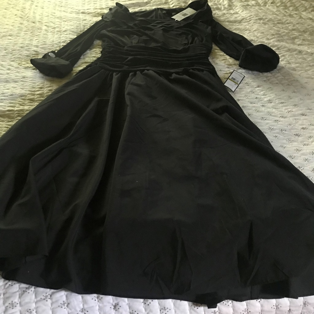 Jessica Howard Evening Collection Glamorous Dress